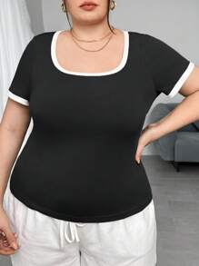 SHEIN Essnce Women Plus Size Summer Slim Fit Round Neck Short Sleeve T-Shirt With Hemmed Edges