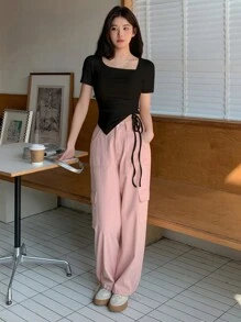 DAZY Damen Sommer einfarbiges T-Shirt mit asymmetrischem Ausschnitt und Zugband am Saum