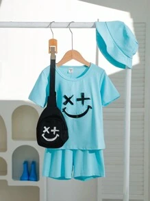 SHEIN 4 sztuki/zestaw T-shirt dla młodych chłopców na co dzień 3D ze wzorem uśmiechniętej twarzy, szorty w jednolitym kolorze, torba ze wzorem uśmiechniętej twarzy i wszechstronna czapka, idealna na co dzień, do szkoły i na zajęcia na świeżym powietrzu, wiosną i latem