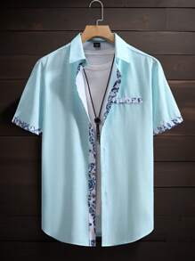 Manfinity RSRT Camisa de verano para hombre de manga corta con dobladillo de remiendo