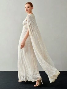 MOTF PREMIUM 對比色亮片披風袖洋裝