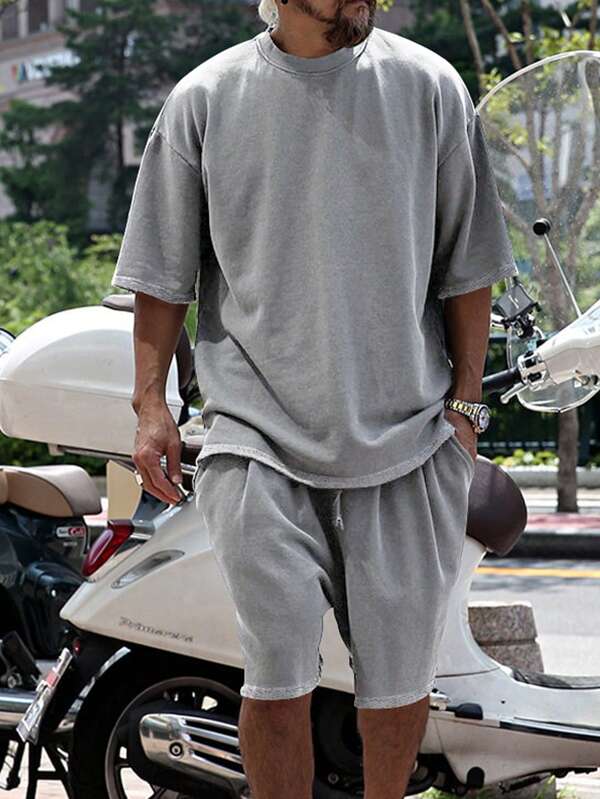 Men's Casual Solid Color Simple Drop Shoulder Short Sleeve T-Shirt And Shorts Set For Spring/Summer