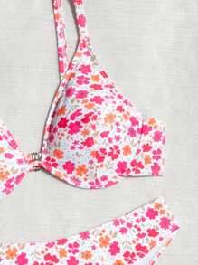 Swim Mod Strandurlaub Bikini Set in große Größe mit Ditsy Blumen Muster für Oberteil und Unterteil