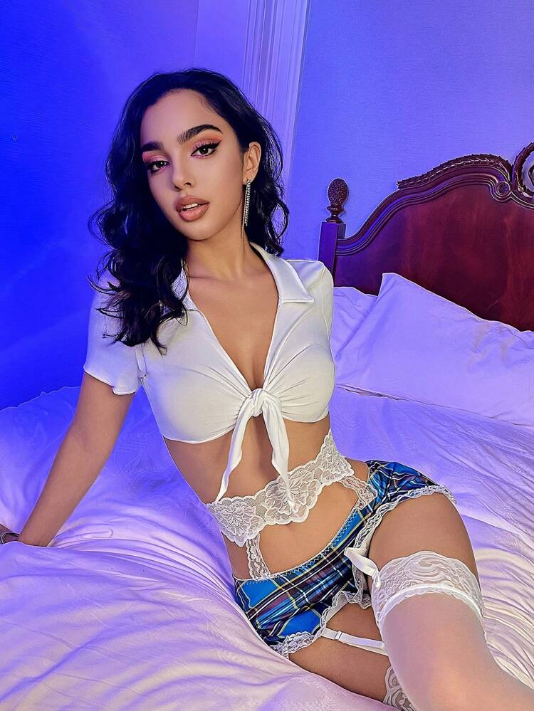 Women Lingerie Costume Set Including Wire-Free Bra, Plaid Skirt, Thong, And A Pair Of Stockings (5 Pieces In Total)