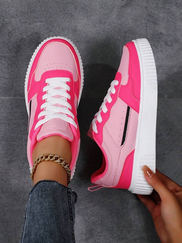 Women's trending sneakers sales
