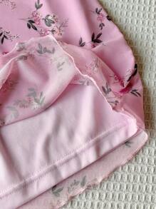 SHEIN EZwear Falda de malla rosa con estampado floral y ribete rizado, ideal para verano y ocasiones de salir