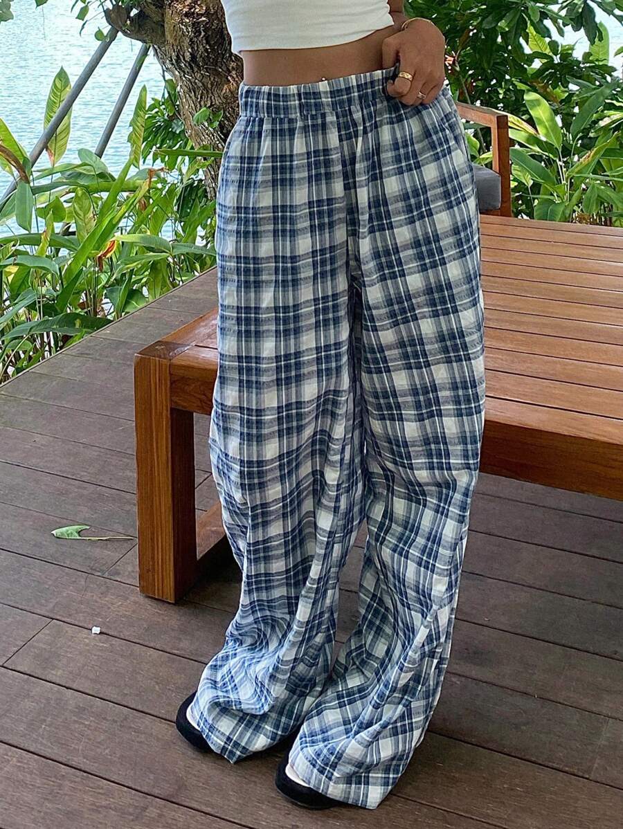 DAZY Women's Fashionable Plaid Straight Loose Trousers With Elastic Waist - Blue and White - View 1