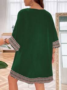 EMERY ROSE Plus Size Notched Collar Color Block Graphic Print Dress - Dark Green - View 2