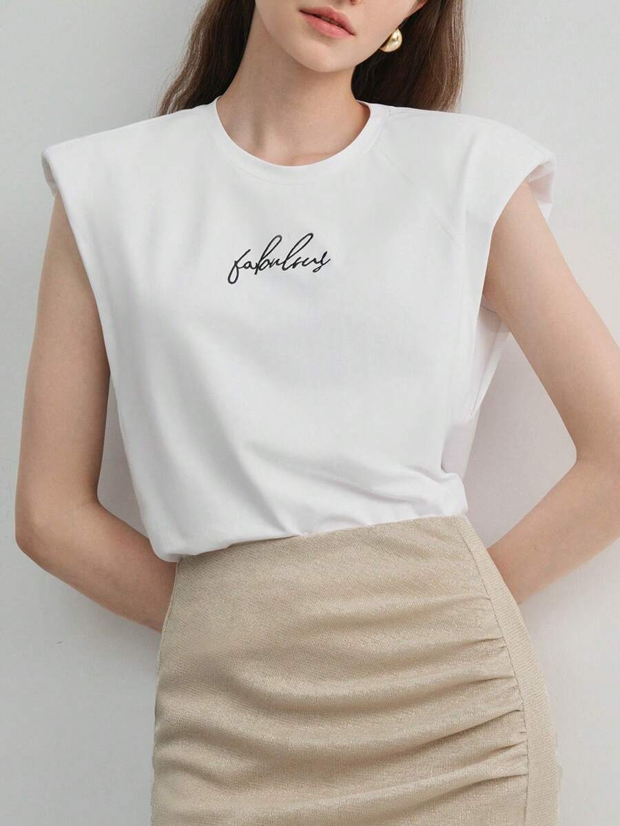 MOTF STUDIO EMBROIDERY LETTER PATTERN SHOULDER PADDED TEE