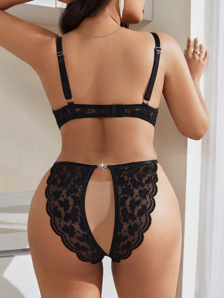 Plus Size Lace Bodysuit With Underwire, 1pc