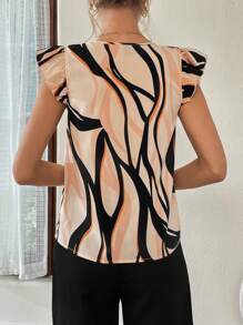 SHEIN Essnce Blusa casual de estampado aleatorio para mujer, camisa de trabajo con estampado completo, escote con muescas y ribete de volantes para uso diario simple, adecuada para maestras