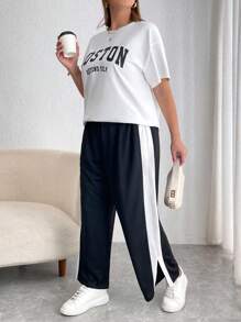 SHEIN Essnce 大码女式夏季休闲运动T恤和长裤两件套，夏季女装，套装，两件套裤子，图案T恤套装，夏季服装，两件套服装，机场服装，返校服装，两件套裤子 - 黑與白 - 查看 5