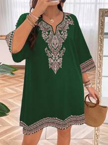 EMERY ROSE Plus Size Notched Collar Color Block Graphic Print Dress - Dark Green - View 4