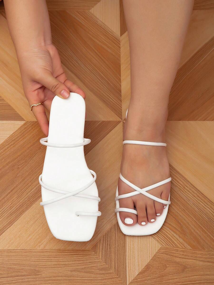 2024 New Style Ladies' Fairy Casual & Versatile Jelly Sandals, Suitable For Indoor And Outdoor Activities, Plus-Size - White - View 1