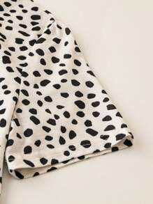 Calvaya 女士夏季满版印花圆领短袖休闲 T 恤图案 T 恤女式上衣 - 黑與白 - 查看 4