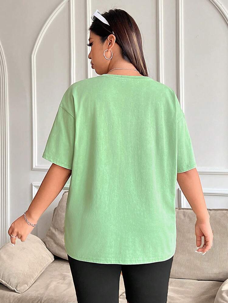 Women's Plus Size Basic Loose Green T-Shirt With Distressed Design