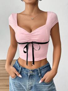 SHEIN EZwear Camiseta de manga corta de verano para mujer con escote en forma de corazón, decoración de lazo y pliegues