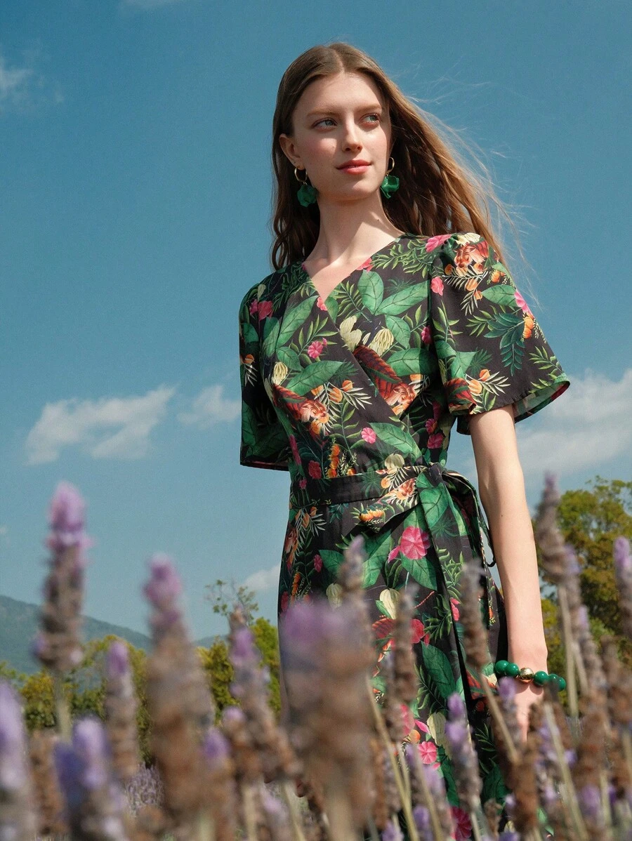 MOTF PREMIUM Vestido Envolvente Con Cinturón, Cuello Cruzado Con Estampado Tropical Y Mangas Acampanadas