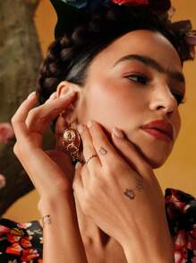 Frida Kahlo X SHEIN 2 Piezas/paquete Pegatinas Temporales De Tatuajes Con Personajes Y Patrones Florales