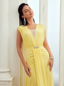 MOTF PREMIUM VESTIDO PLEGADO DE MALLA DE CONTRASTE CON DETALLE DE PEDRERÍA - Amarillo - Ver 3