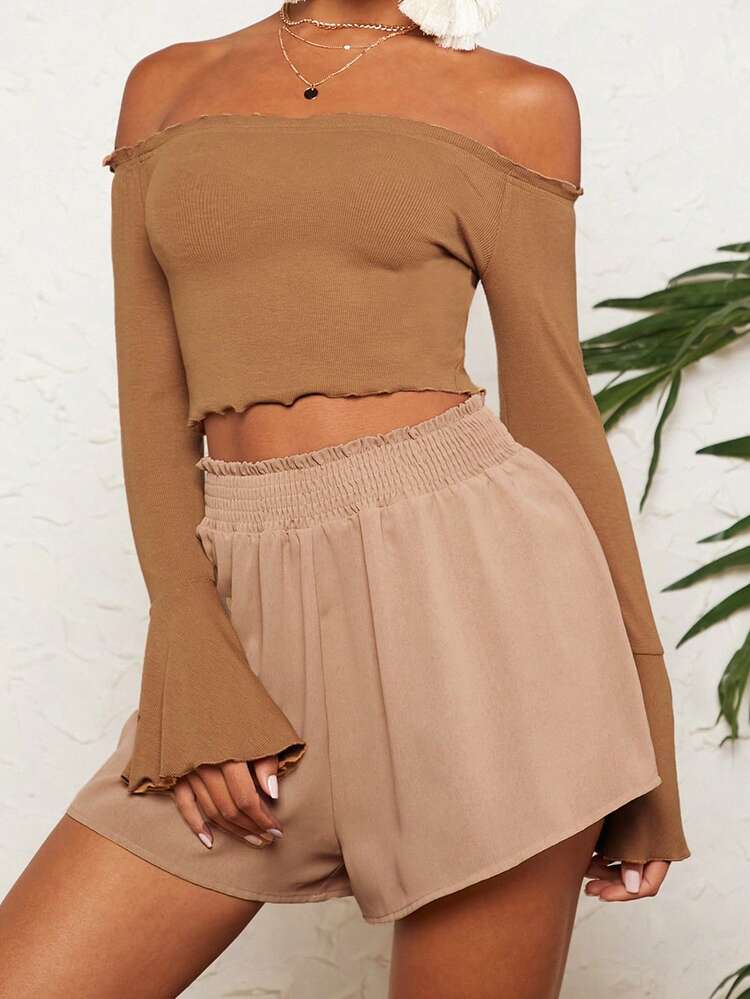 Women Fashionable Vacation Off Shoulder Crop Top & Shorts Two-Piece Set
