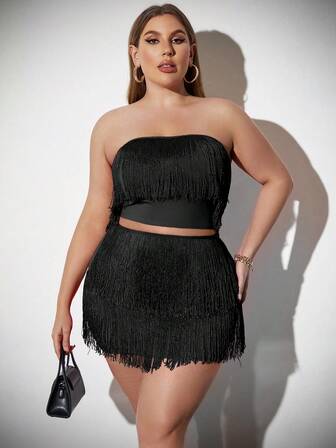 SHEIN Privé 大尺碼女士2入組浪漫流蘇紅玫瑰裙和上衣套裝，非常適合鄉村音樂節或派對