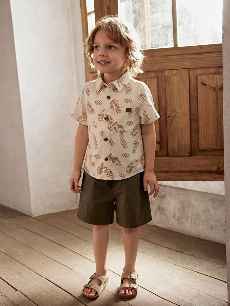 Young Boy Daily Comfortable Casual Set, Leaf Pattern Lapel Short Sleeve Shirt And Solid Color Shorts