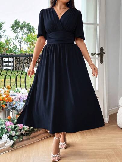 SHEIN LUNE Plus Size Summer Elegant Solid Color V-Neck Dress Maxi Women Outfit