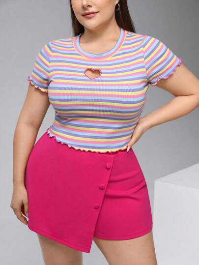 SHEIN Essnce Conjunto de dos piezas para mujer de talla grande, traje corto de mujer para verano en conjunto con top, atuendos de verano para mujer, camiseta de deporte y vestido de deporte con camiseta a rayas