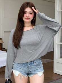 Dazy Petite Plus Camiseta de manga larga casual y holgada para mujer de talla grande con cuello asimétrico de unicolor para primavera/verano