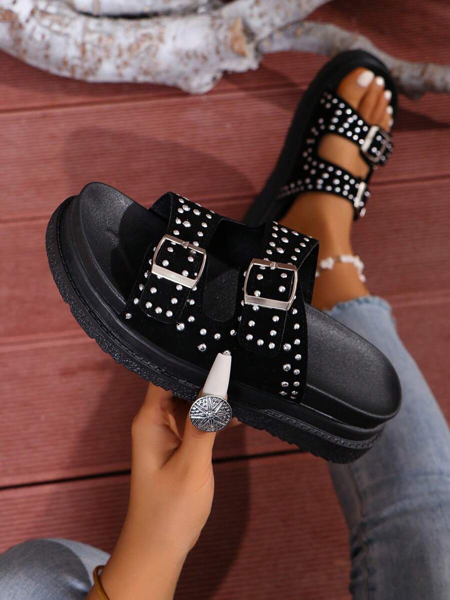Nouvelles chaussures de printemps 2025 pour femmes grandes tailles, style européen et américain, sandales d'extérieur à semelle épaisse pour la plage