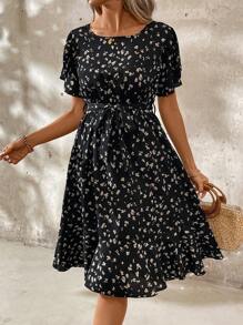 SHEIN LUNE 女性夏季優雅全印花圓領短泡袖連衣裙 - 黑色 - 查看 1