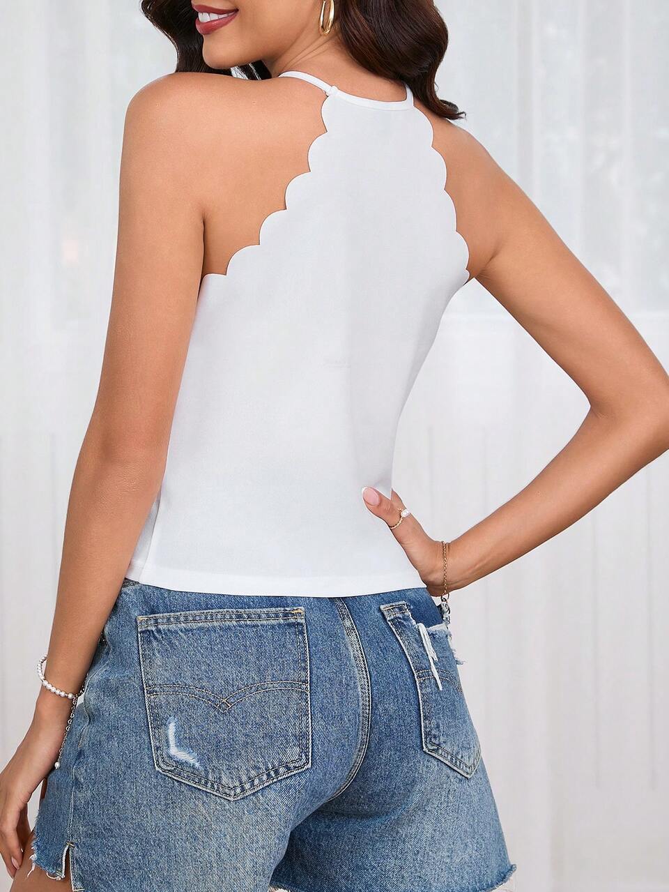 Women Solid Color Shell Edged Sleeveless Halter Top For Summer