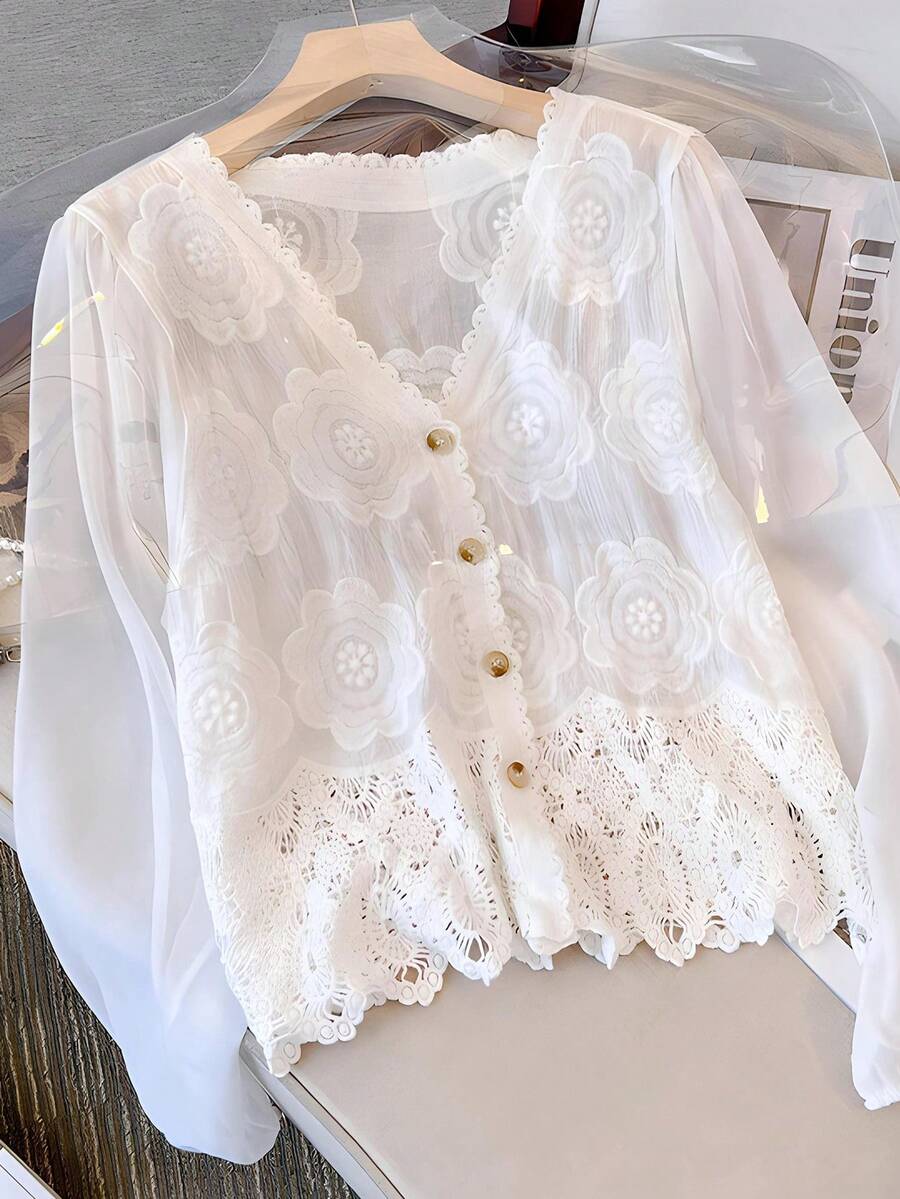 Camiseta de manga comprida vazada com patchwork retrô e decote em V