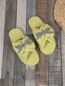 Nuevas zapatillas para mujer de color verde, de estilo simple, elegante y cómodas. De punta abierta, con un botón y lazo. Ideal para uso casual y en el hogar. - Verde - Ver 3