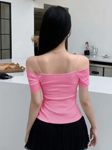 DAZY Camiseta de moda para mujer con hombros descubiertos y mangas cortas con cuello redondo grande