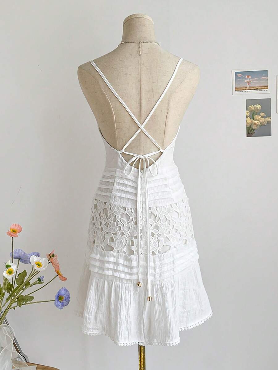 Soleia Robe chemisier blanche pour femme, sans manches à plis plats en dentelle croisée dans le dos et en V, parfaite pour la saison des mariages - Blanc - Voir 1