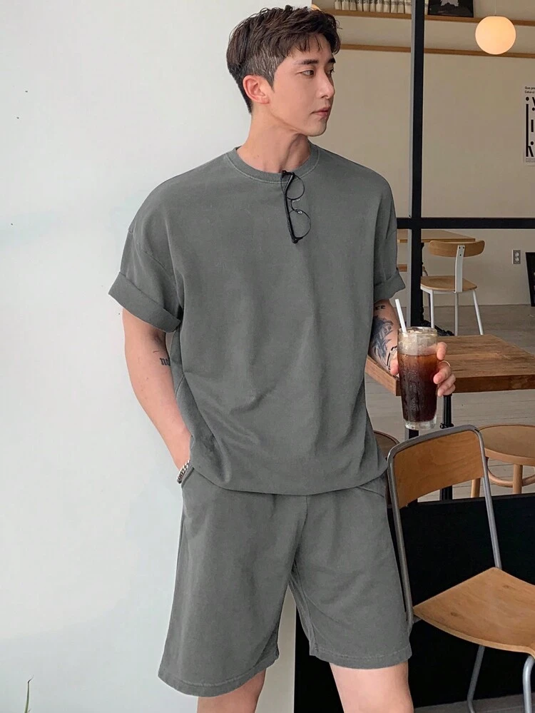 Men's Summer Solid Color Crew Neck Short Sleeve T-Shirt And Drawstring Waist Shorts Set, Cozy Outfits