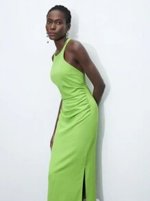 Maija Robe mi-longue d'été pour femmes avec détail de chaîne décoré, volant sur le côté et encolure montante, couleur verte