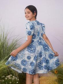 The Wizard of Oz X SHEIN Tween Girl All-Over Printed Square Neck Puff Sleeve Dress For Summer - Blue and White - View 4