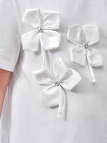 SHEIN Tween Girl Extended Size Loose Fit Casual 3D Floral Decor Rounded Neckline Short Sleeve T-Shirt - White - View 5