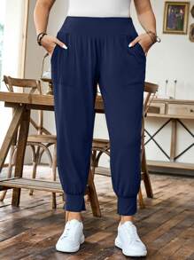 SHEIN LUNE 大尺碼迷彩運動休閒褲，設有口袋