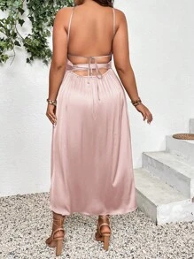 SHEIN Clasi 大尺碼夏季純色露背無袖雪紡連衣裙，露背荷葉邊連身裙帶顯瘦收腰設計 - 淺粉色 - 查看 2