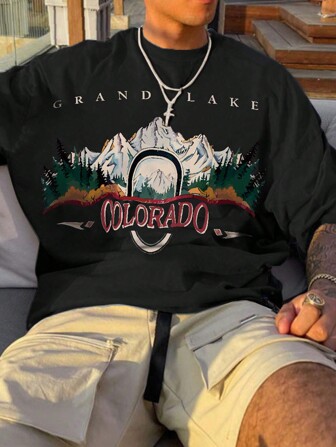 بلوزة كاجوال قصيرة الأكمام بطبعة الحروف والجبال للرجال كبيرة الحجم، طوال الصيف