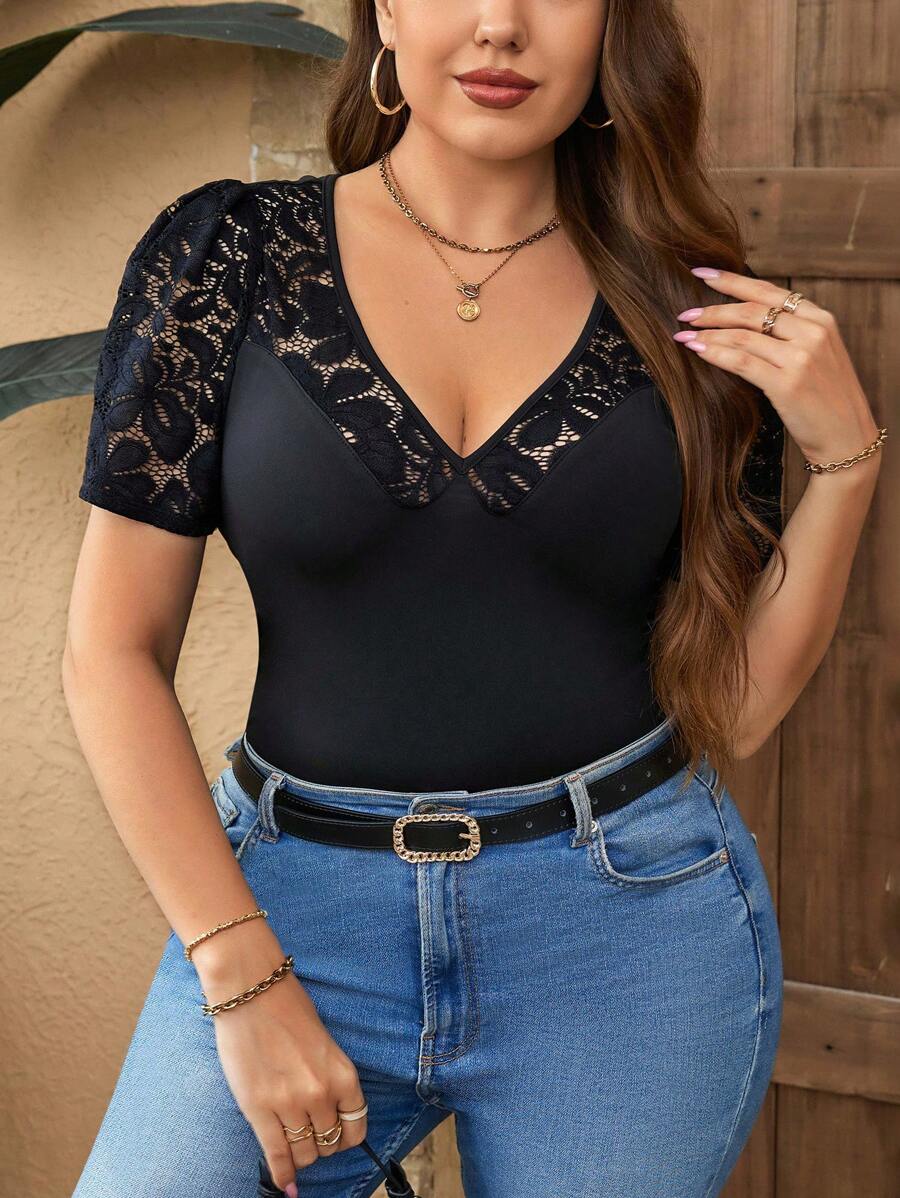 SHEIN Privé Plus Size Women's Valentine's Day Date Lace Patchwork Short Sleeve T-Shirt