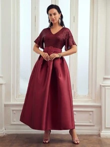 MOTF PREMIUM V-NECK CONTRAST SEQUIN FLARE SLEEVE BUCKLE BELTED DRESS