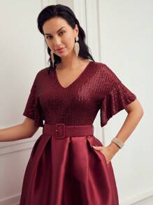 MOTF PREMIUM V-NECK CONTRAST SEQUIN FLARE SLEEVE BUCKLE BELTED DRESS