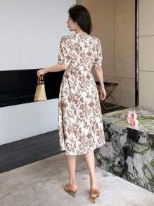 Dazy Designer 蕾丝领拼接印花短袖连衣裙，松紧腰带，适合度假穿着，适合女性复活节 - 彩色 - 查看 5