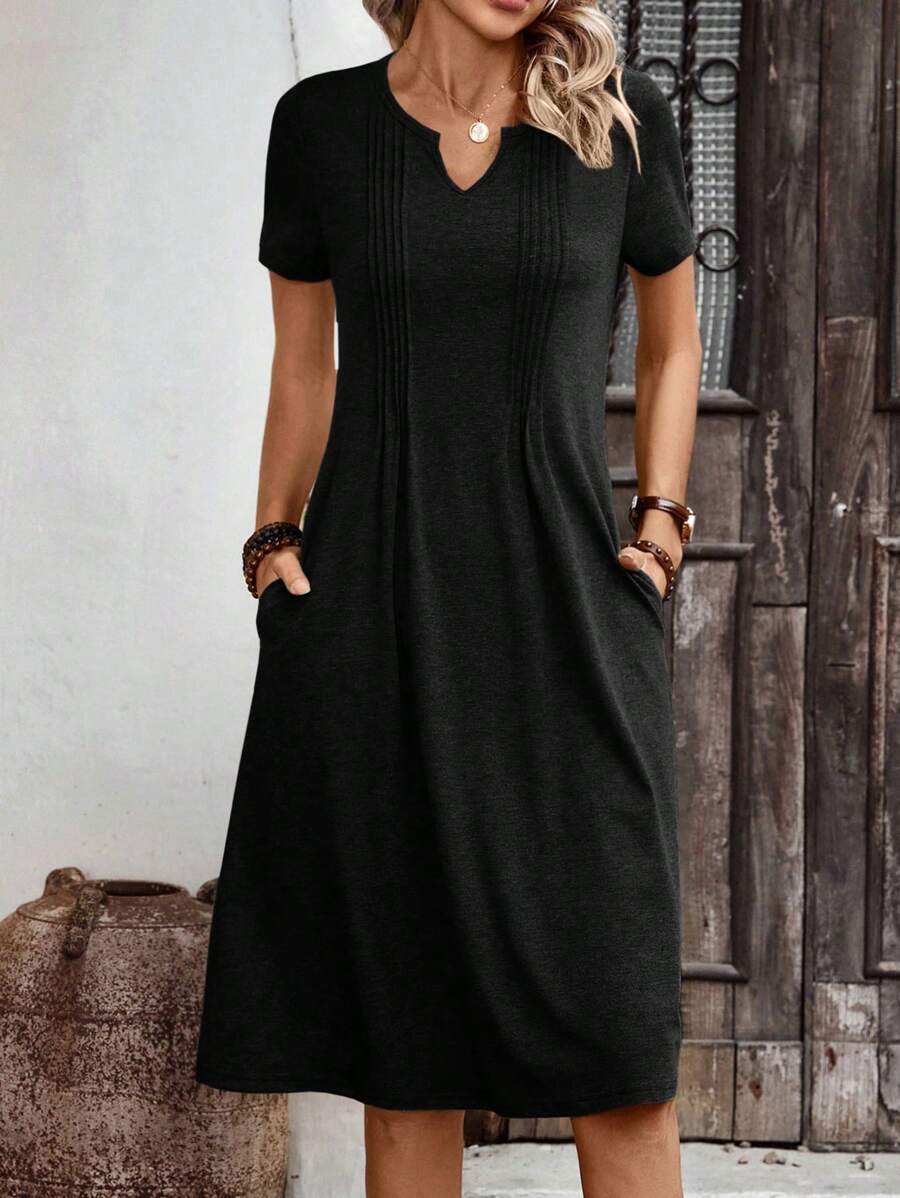 EMERY ROSE Vestido sólido plisado de manga corta con cuello faltante