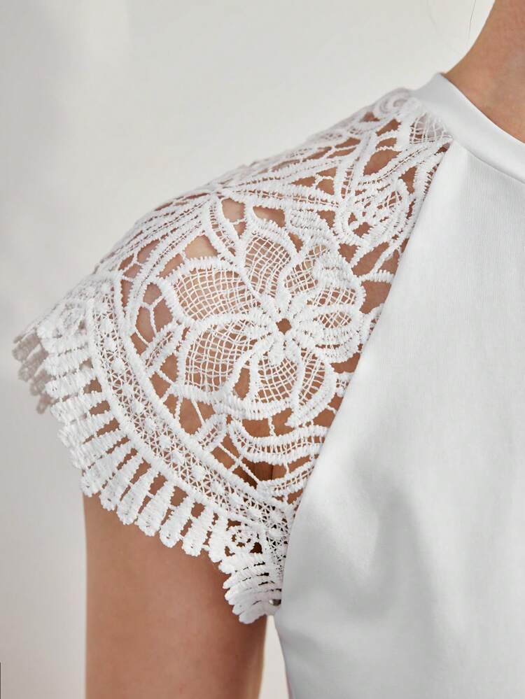 GUIPURE LACE RAGLAN SLEEVE TEE